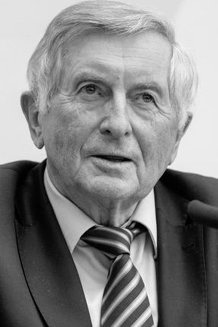 Politiker, Christ, Vordenker – Ein Nachruf auf Alois Glück (politiker-christ-vordenker-ein-nachruf-auf-alois-glck) Познавательное