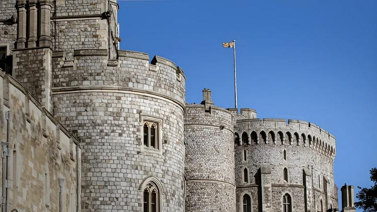 Постер Inside Windsor Castle