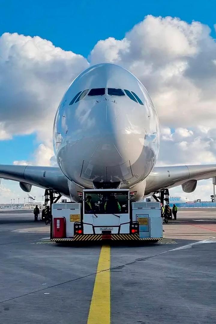 L'A380 fait son retour : Le réveil du géant des airs (la380-fait-son-retour-le-rveil-du-gant-des-airs) Документальный фильм