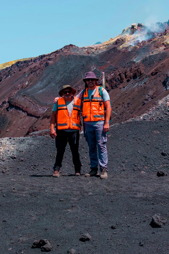 Terres de volcans (terres-de-volcans) Документальный сериал