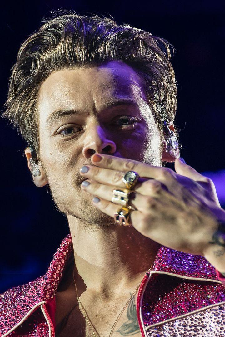 Harry Styles: The Story of His Life (harry-styles-the-story-of-his-life) Документальный фильм
