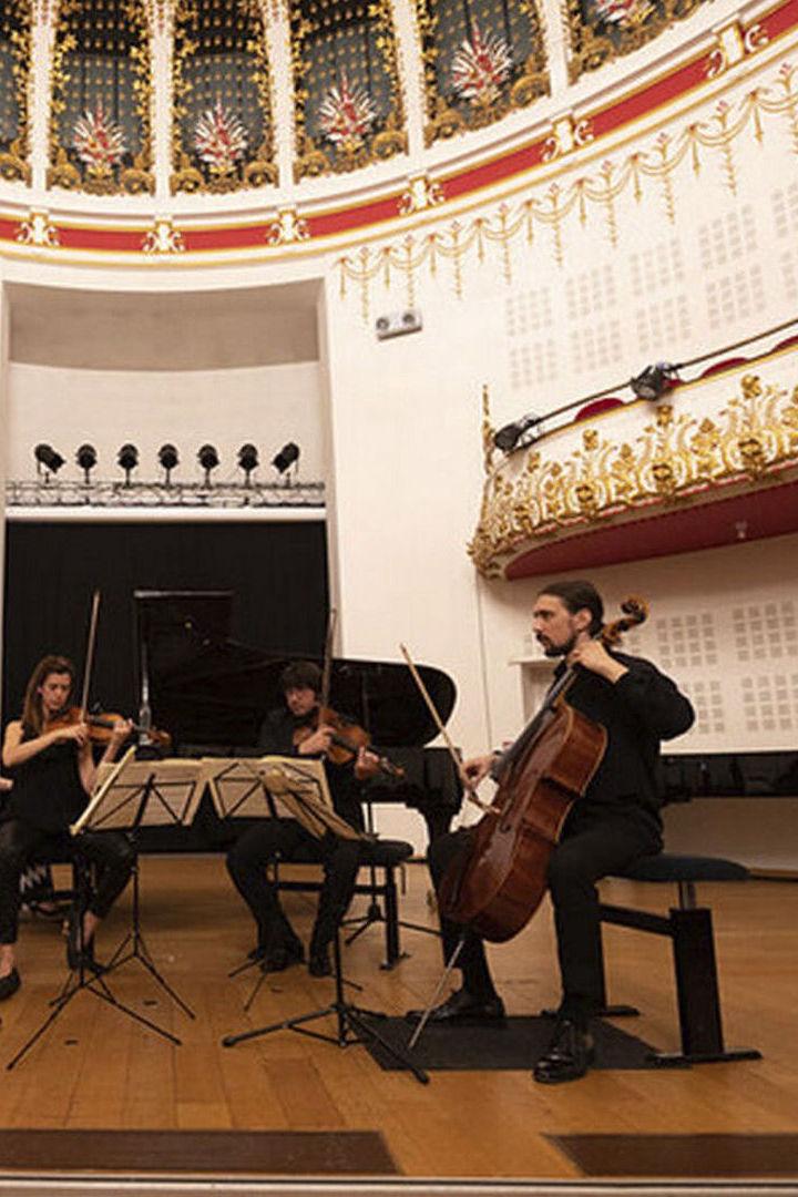 Фортепианный фестиваль в Лилле: Юдит Яурегуи и группа Quatuor Gerhard (fortepiannyj-festival-v-lille-judit-jauregui-i-gruppa-quatuor-gerhard) Музыка