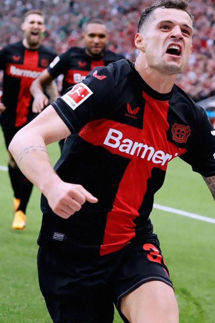Bayers historische Saison – Leverkusen feiert seine Fußball-Helden (bayers-historische-saison-leverkusen-feiert-seine-fuball-helden) Досуг, хобби