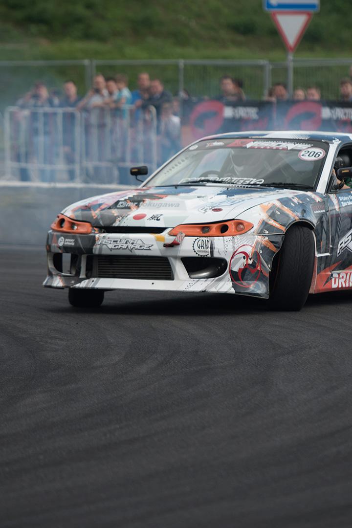 Обзор гонок серии DTM (obzor-gonok-serii-dtm) Досуг, хобби