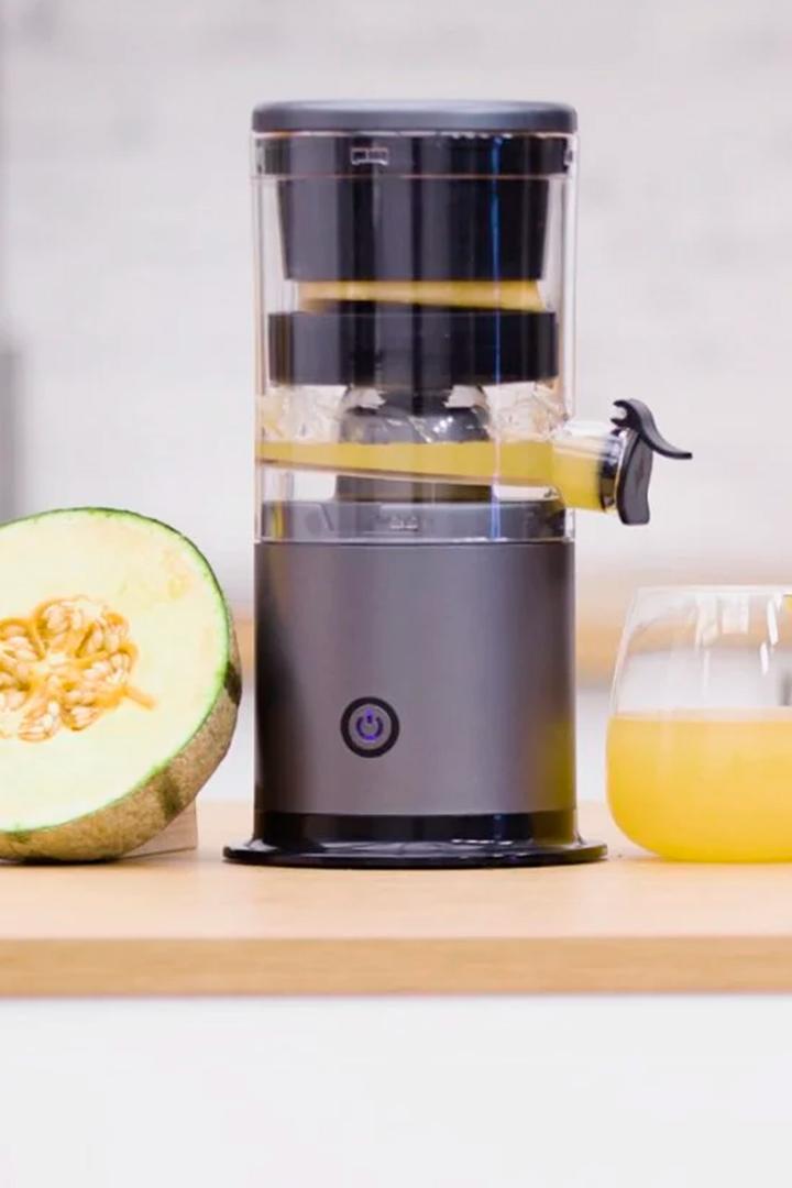 Wyciskarka z akumulatorem Livington Juice Boost (wyciskarka-z-akumulatorem-livington-juice-boost) Телемагазин