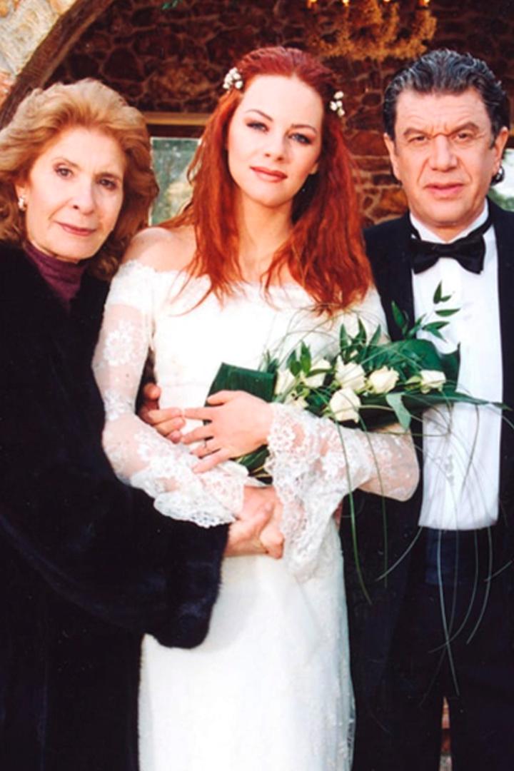 Φιλοδοξίες Сериал 2002