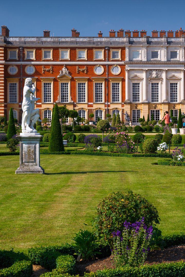 Secrets of the Royal Gardens (secrets-of-the-royal-gardens) Досуг, хобби
