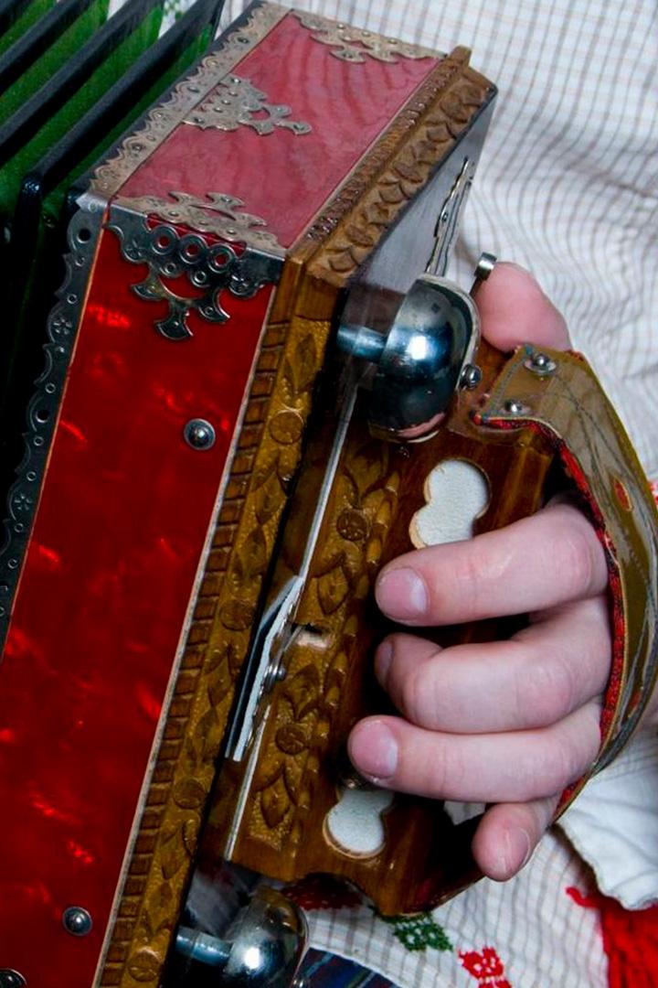 Уральская гармонь (uralskaja-garmon) Музыка