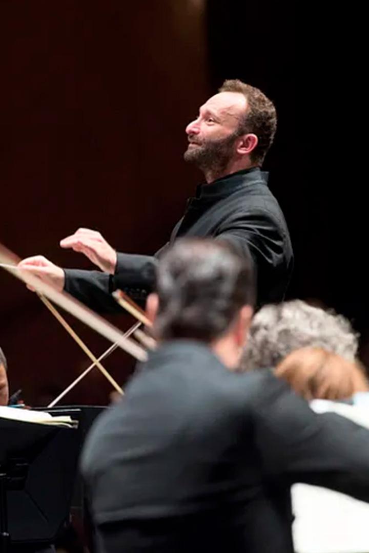 Kirill Petrenko dirige Rachmaninov et Tchaïkovski : Concert de Pâques des Berliner Philharmoniker (kirill-petrenko-dirige-rachmaninov-et-tchakovski-concert-de-pques-des-berliner-philharmoniker) Музыка