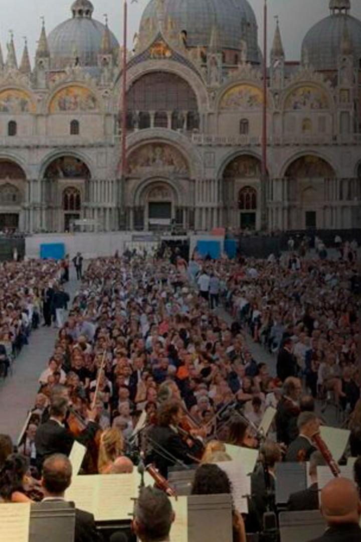 Gala Puccini sur la piazza San Marco de Venise (gala-puccini-sur-la-piazza-san-marco-de-venise) Музыка