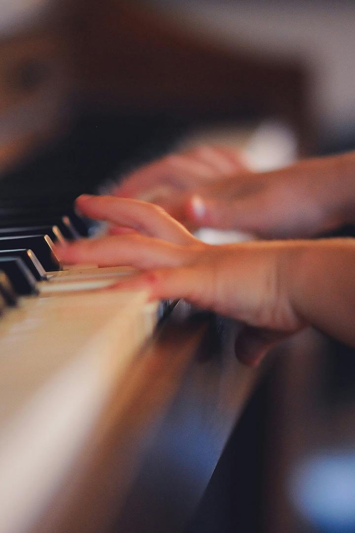 «Досүм Үсөн» тобу (dosm-sn-tobu) Музыка