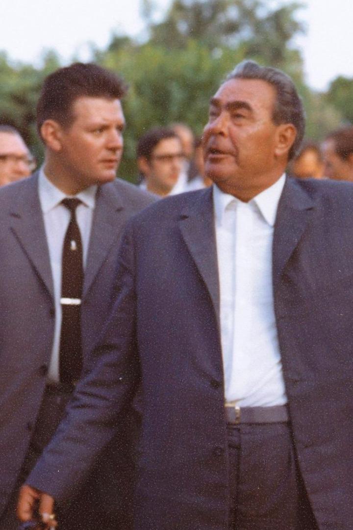 Der Kniefall des Kanzlers - Die zwei Leben des Willy Brandt (der-kniefall-des-kanzlers-die-zwei-leben-des-willy-brandt) Документальный фильм