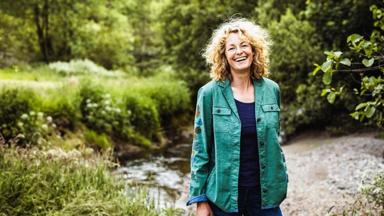 Постер A Country Life for Half the Price With Kate Humble