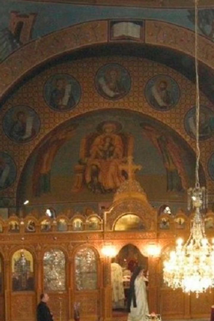 Θεια λειτουργια Досуг, хобби