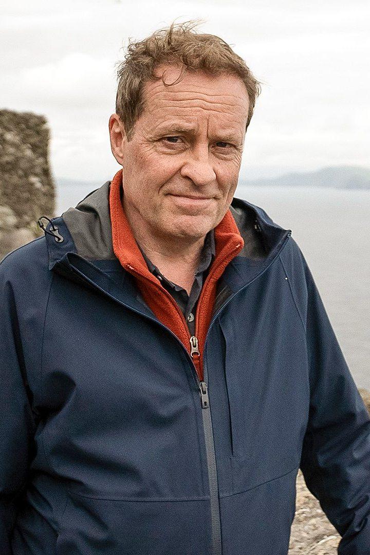 Inis na nIontas (inis-na-niontas) Документальный сериал
