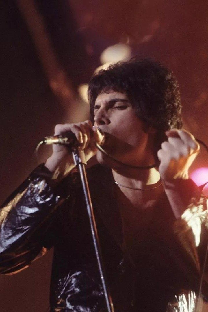 Freddie Mercury: enquête sur un destin tragique (freddie-mercury-enqute-sur-un-destin-tragique) Документальный фильм