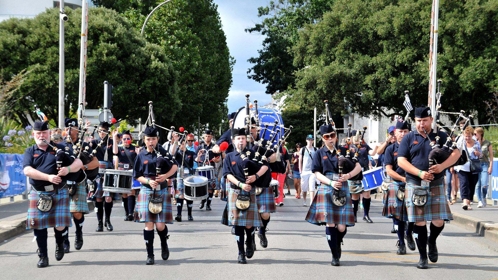 Большой парад Интеркельтского Фестиваля в Лориане (bolshoj-parad-interkeltskogo-festivalja-v-loriane) ТВ-шоу