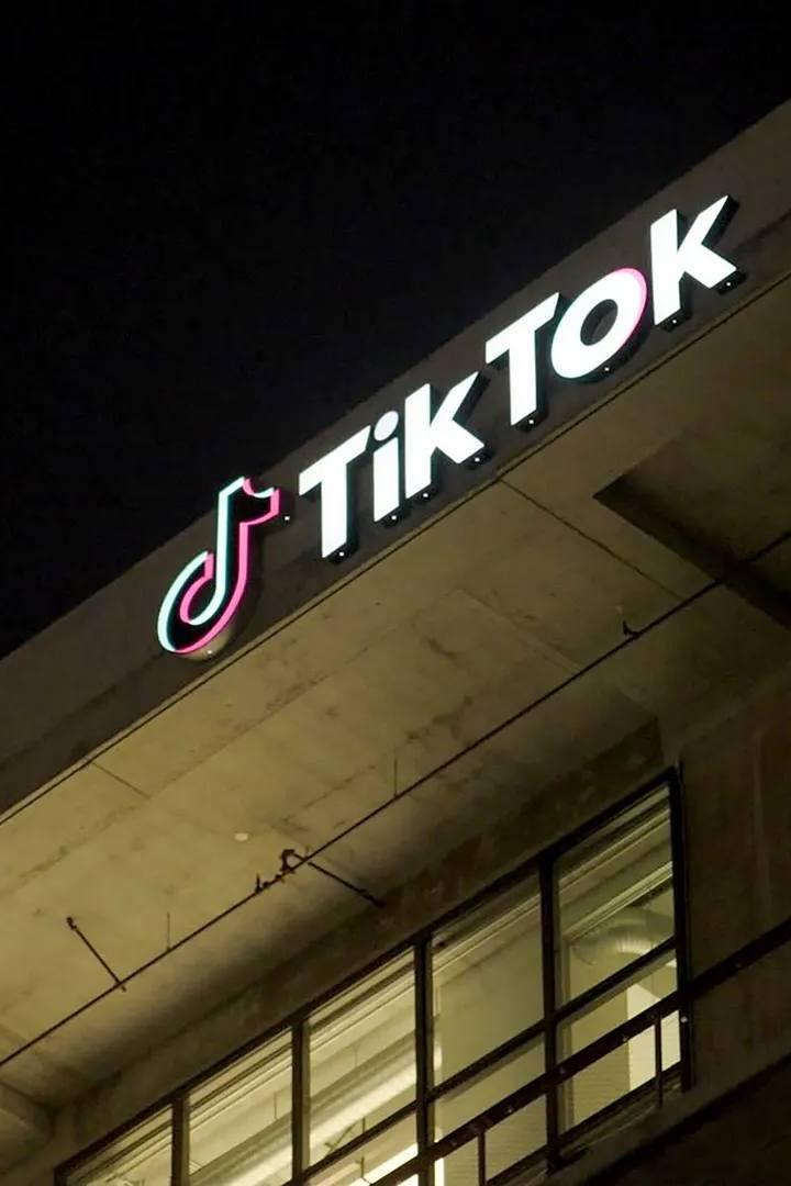 TikTok ou les dessous d’une guerre mondiale des données (tiktok-ou-les-dessous-dune-guerre-mondiale-des-donnes) Документальный сериал