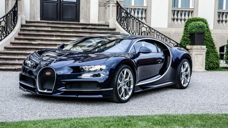 Постер Bugatti Chiron: Улучшая совершенство