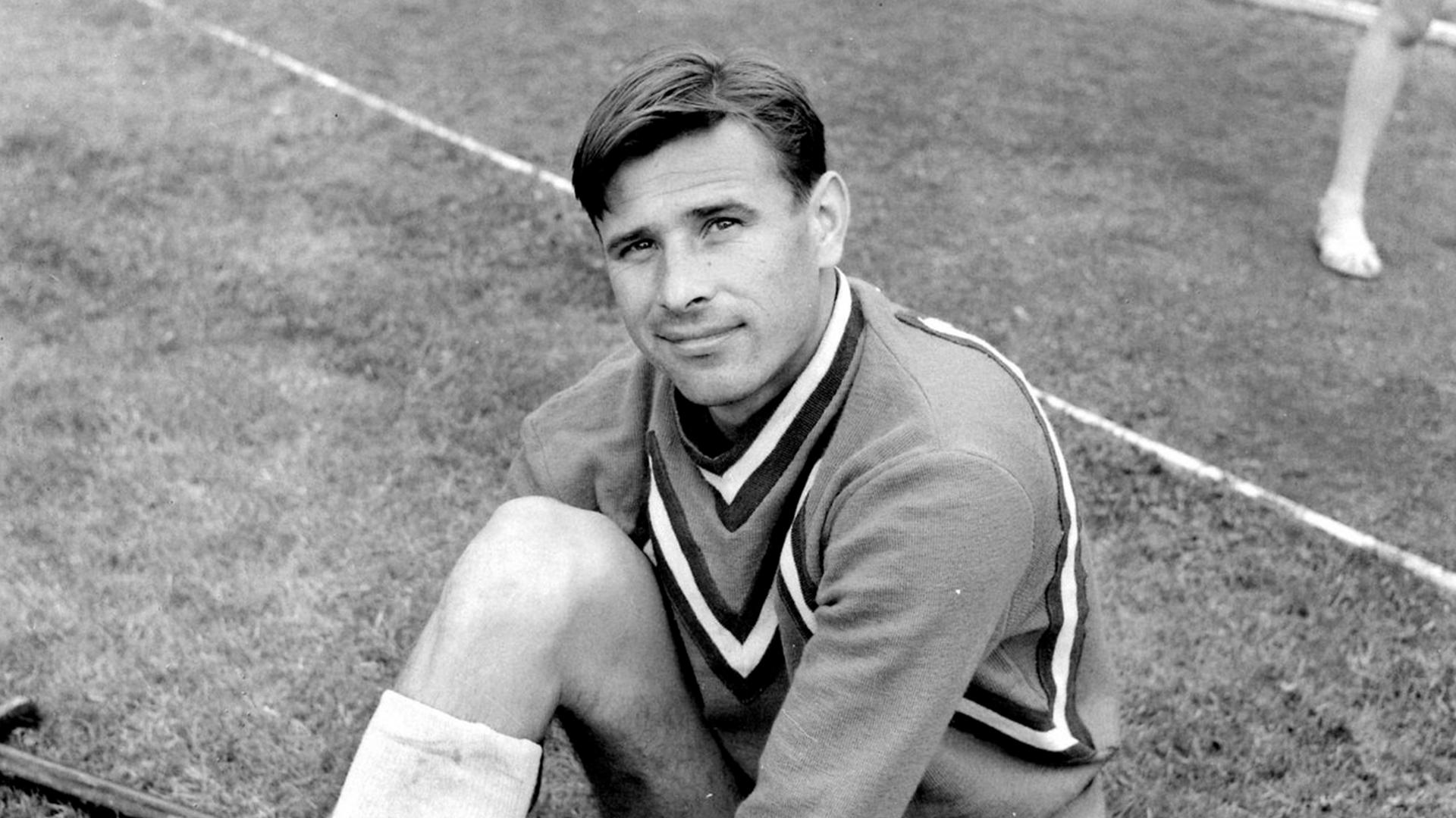 Лев Яшин. Он был кумиром нашим (lev-jashin-on-byl-kumirom-nashim) Документальный фильм