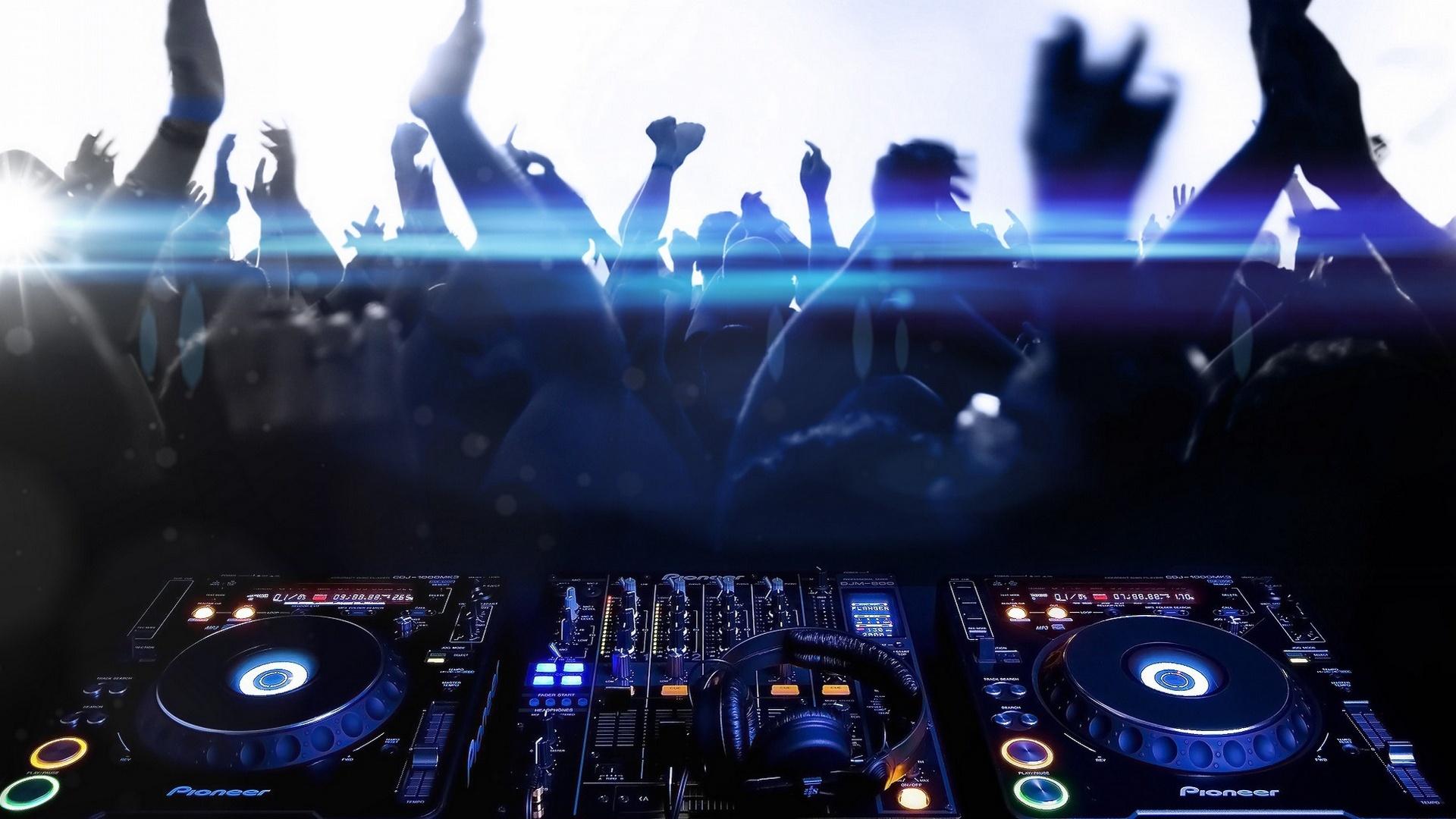 Dancefloor Hits! Top 40 (dancefloor-hits-top-40) Музыка