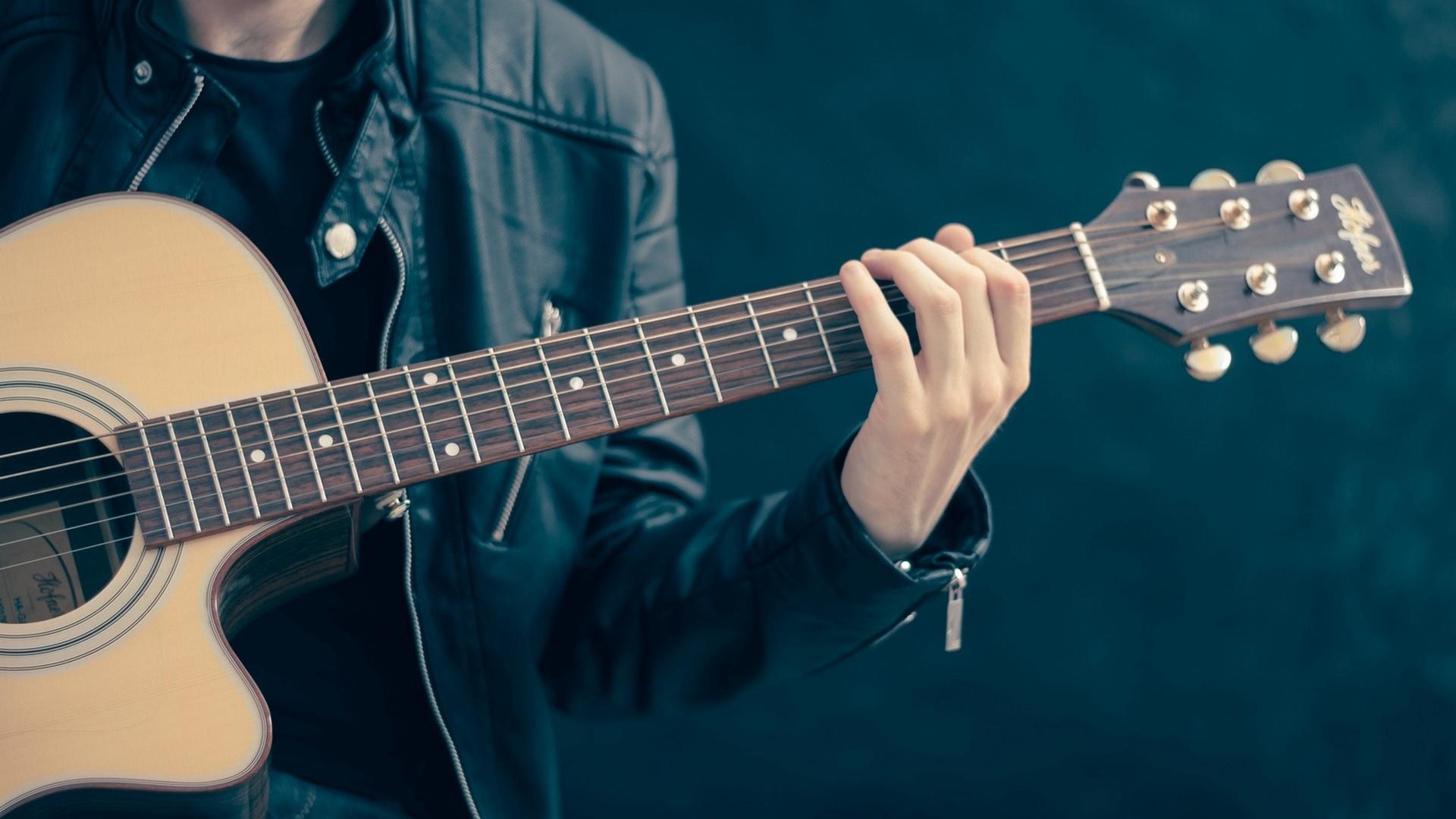 The Decade's Biggest Anthems! (the-decades-biggest-anthems) Музыка