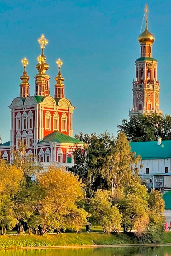 Новодевичий монастырь. Сокровища православной святыни (novodevichij-monastyr-sokrovischa-pravoslavnoj-svjatyni) Документальный фильм
