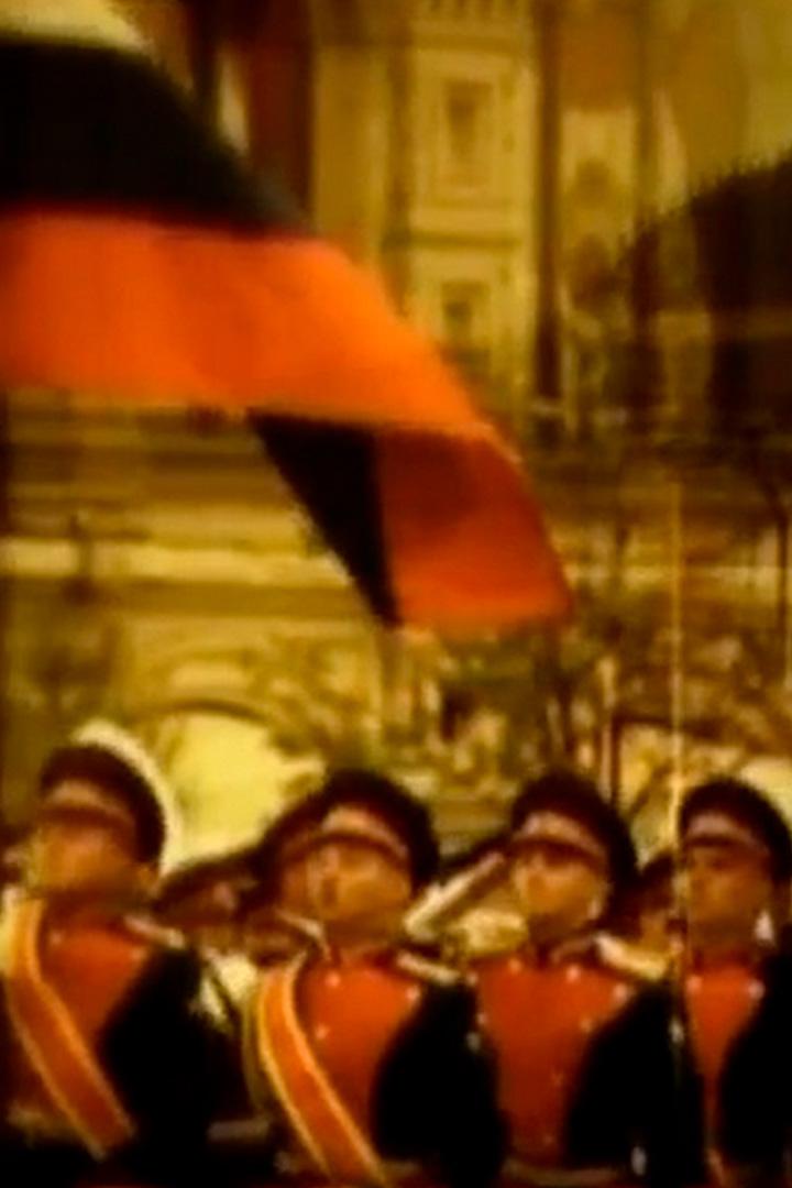 История военных парадов на Красной площади (istorija-voennyh-paradov-na-krasnoj-ploschadi) Документальный сериал
