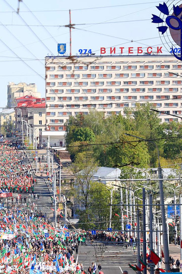 Праздничный концерт, посвященный 80-летию Великой Победы. Трансляция с площади Победы в Витебске (prazdnichnyj-kontsert-posvjaschennyj-80-letiju-velikoj-pobedy-transljatsija-s-ploschadi-pobedy-v-vitebske) Музыка