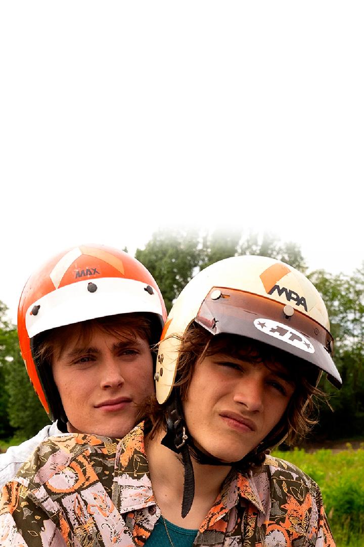 Les ailes collées (les-ailes-colles) Фильм 2024