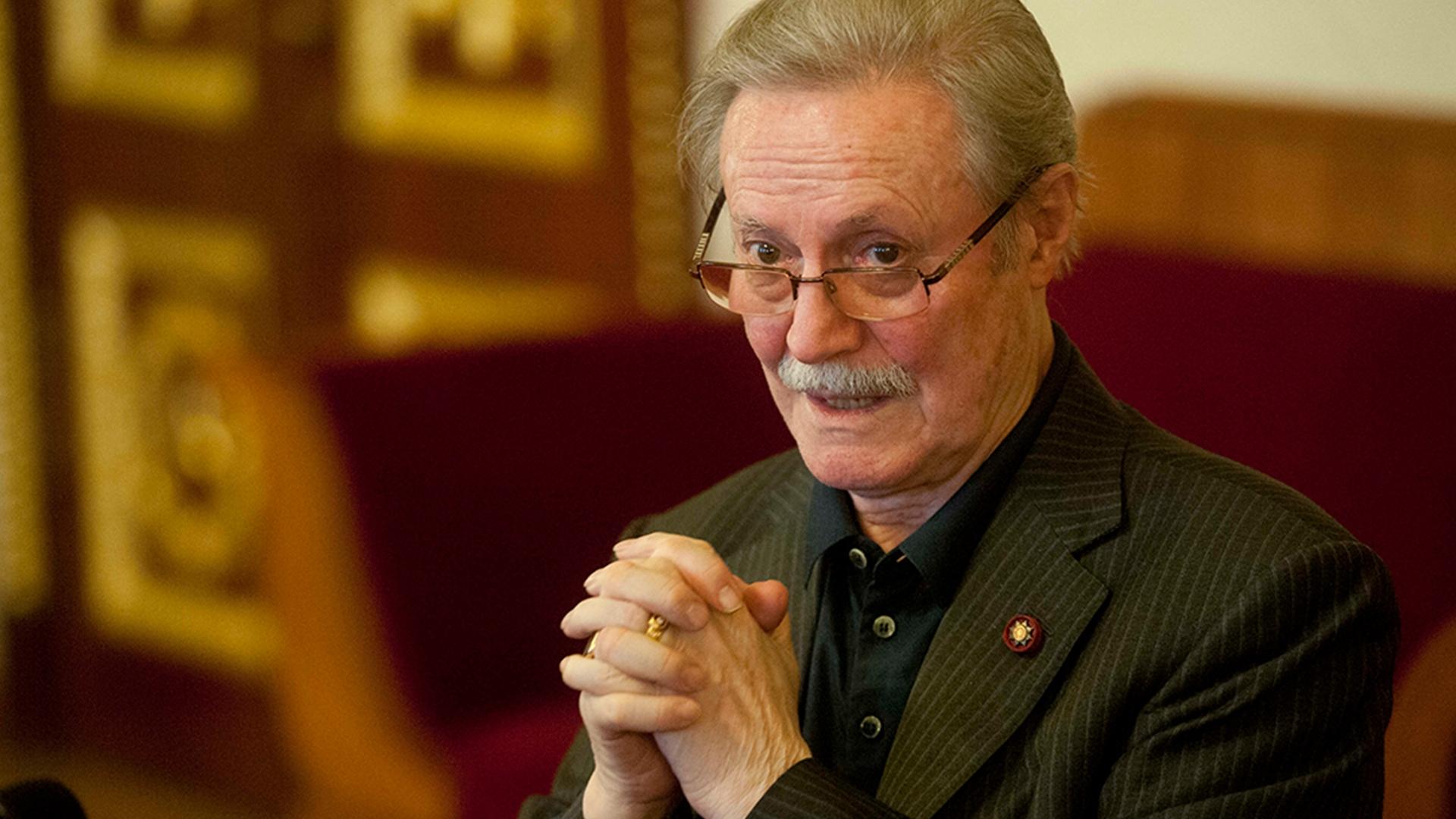 Юрий Соломин. Не люблю фанфары (jurij-solomin-ne-ljublju-fanfary) Документальный фильм