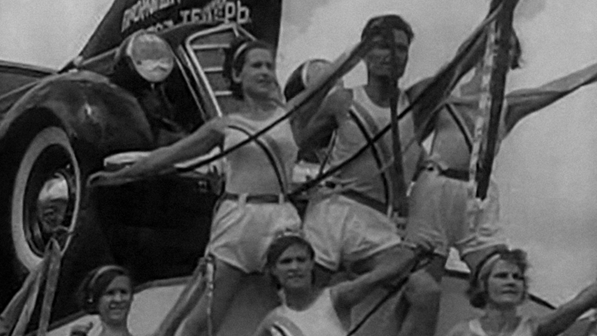 Великий Октябрь. Голая правда (velikij-oktjabr-golaja-pravda) Документальный фильм