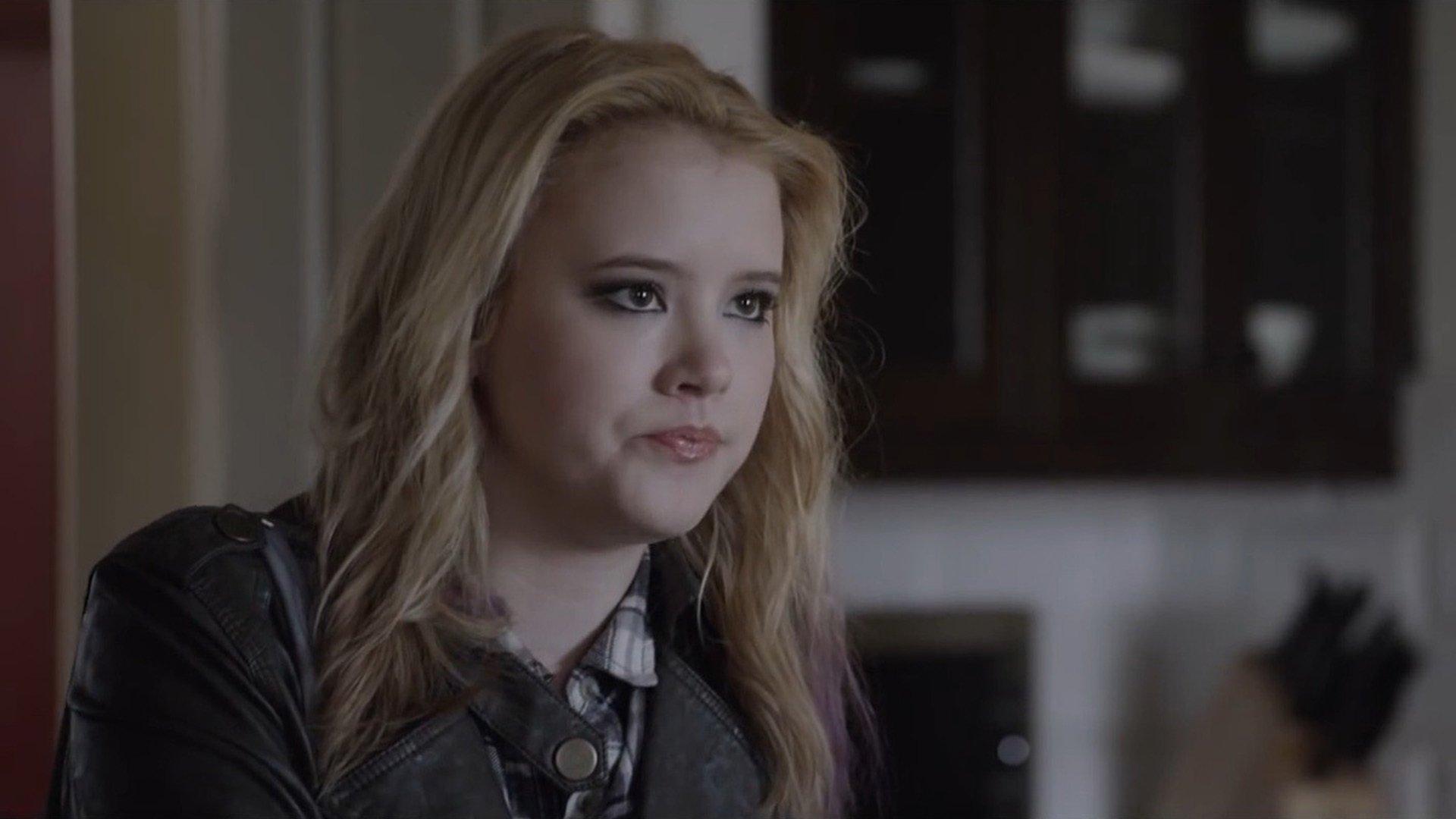 Девушка на краю (devushka-na-kraju) Фильм 2015