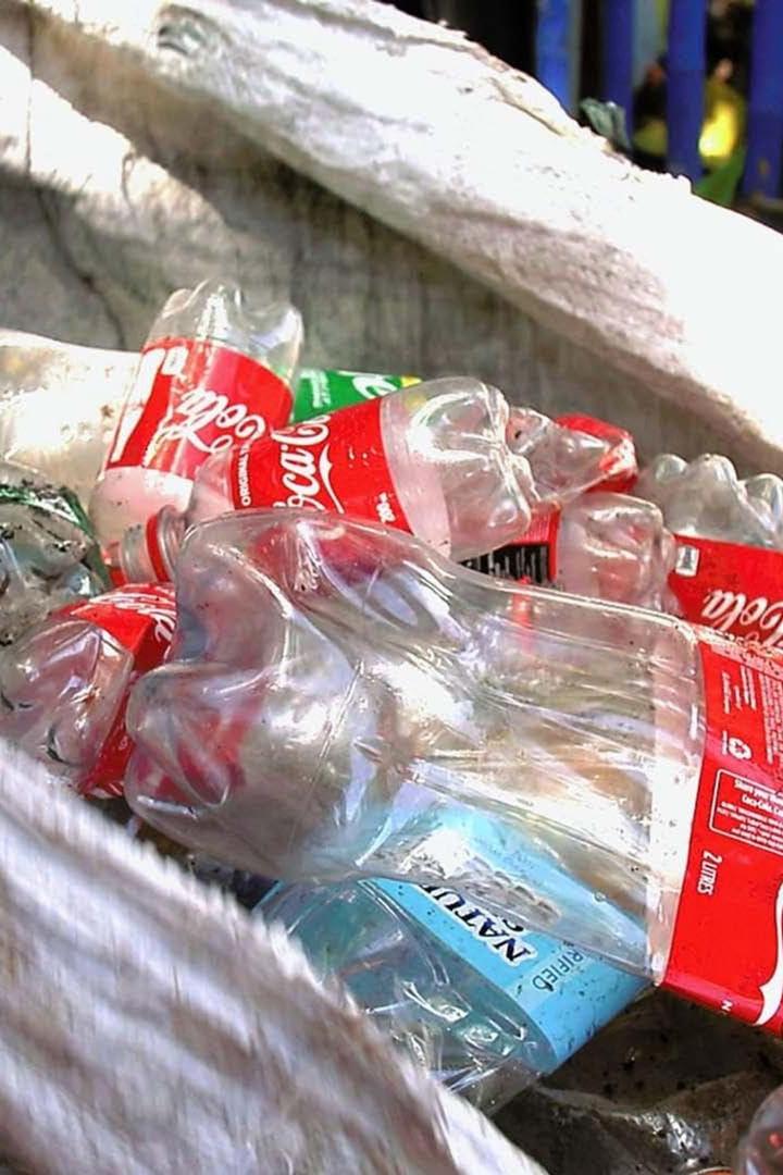 The People Versus Coca-Cola (the-people-versus-coca-cola) Документальный фильм