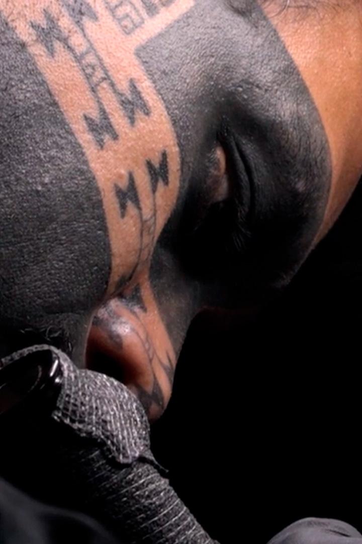 Tattoos – Rätsel der Südsee (tattoos-rtsel-der-sdsee) Документальный фильм