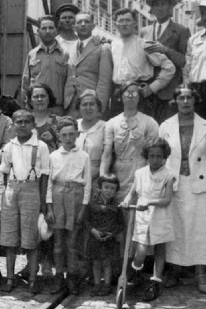L'Est de l'Europe entre Hitler et Staline : Une terre de sang (lest-de-leurope-entre-hitler-et-staline-une-terre-de-sang) Документальный фильм