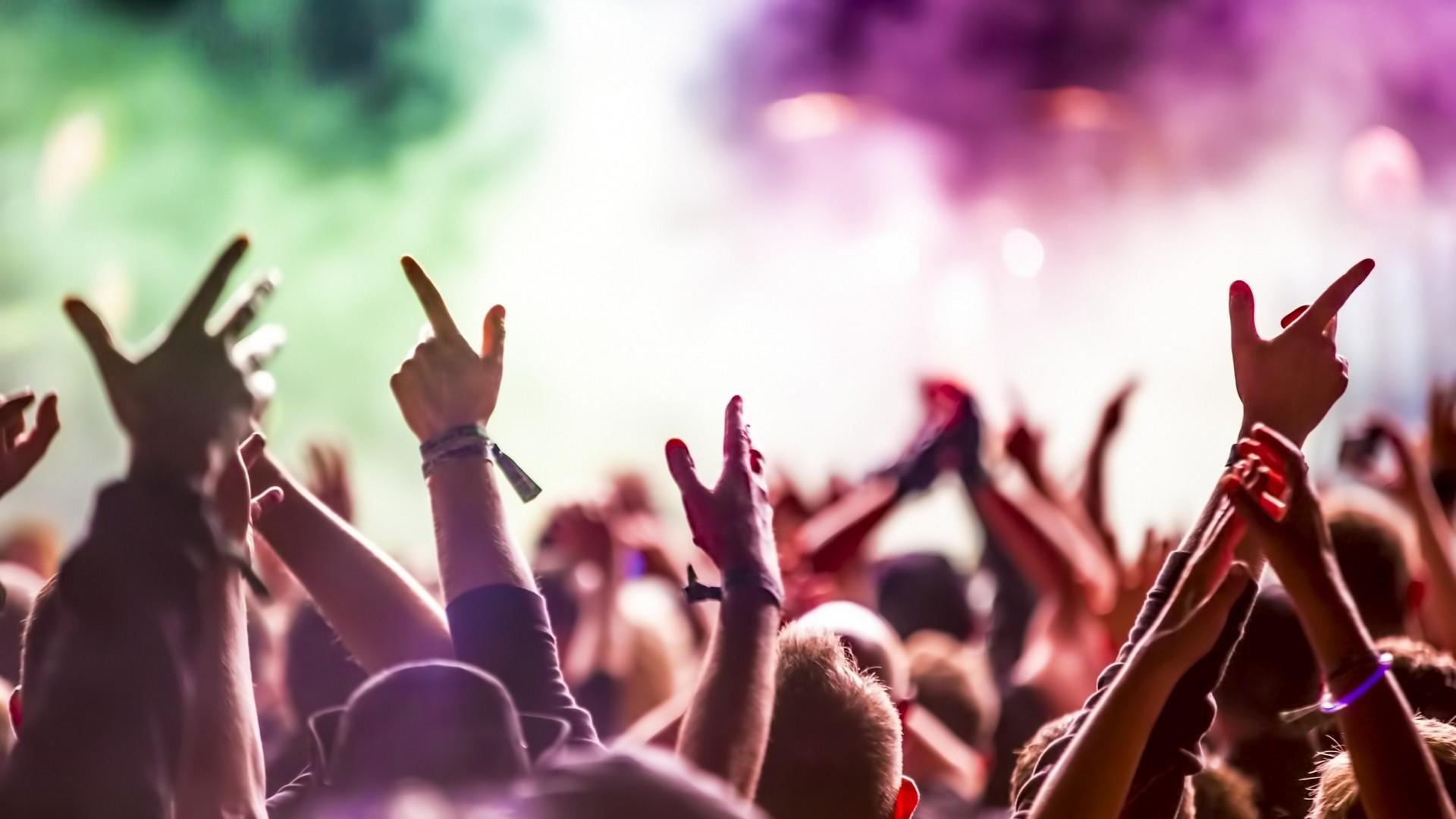 Live (live) Музыка