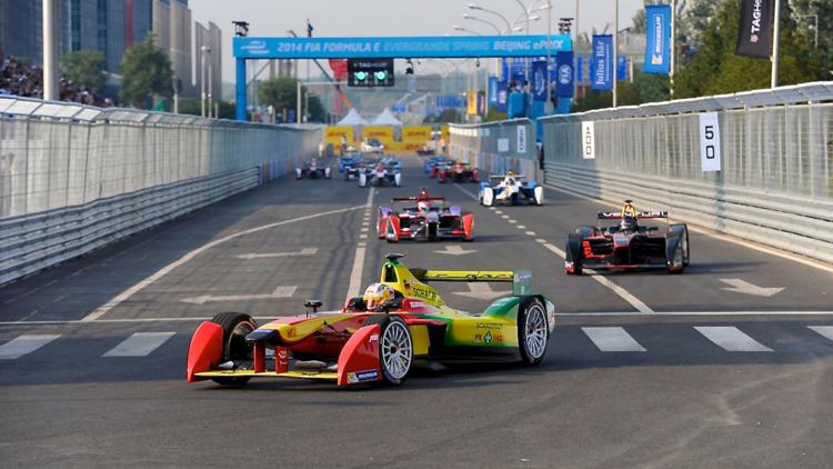 Постер Formula E — Street Racers