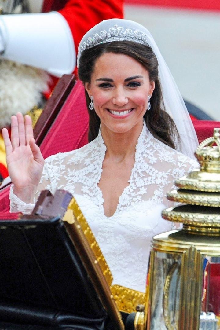 William & Kate: A Royal Wedding - Minute by Minute (william-kate-a-royal-wedding-minute-by-minute) Документальный фильм