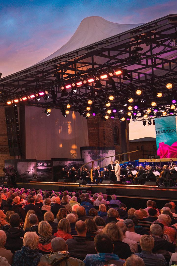 25 Jahre Elblandfestspiele Wittenberge - die Jubiläumsgala «Lichterfest der Träume» (25-jahre-elblandfestspiele-wittenberge-die-jubilumsgala-lichterfest-der-trume) Музыка