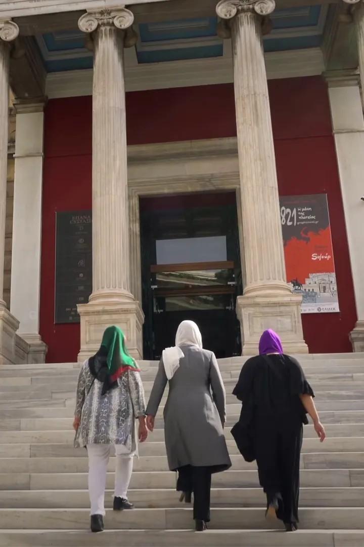 Trois femmes afghanes, des résistantes en exil (trois-femmes-afghanes-des-rsistantes-en-exil) Документальный фильм