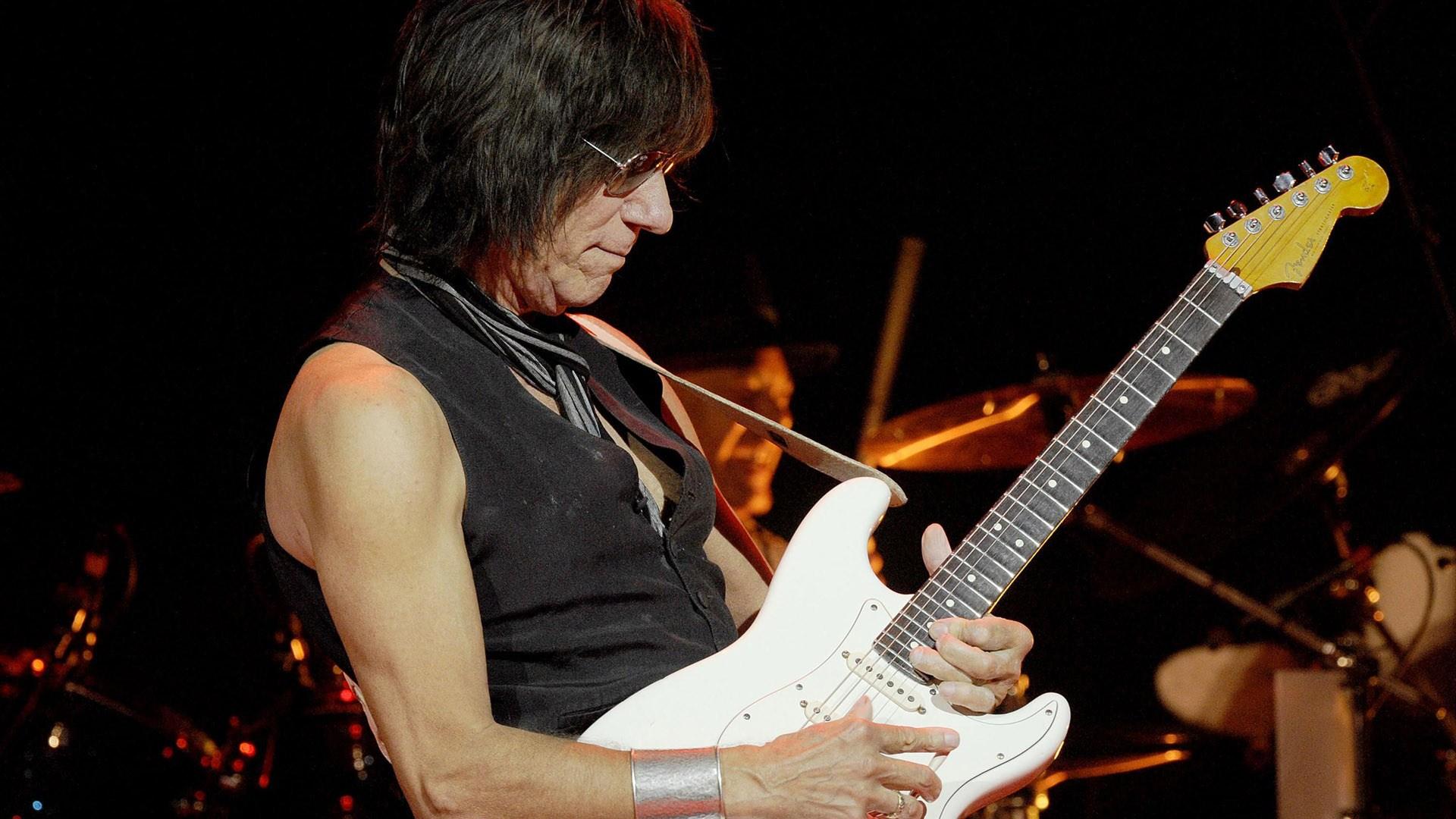 Jeff Beck-Live in Tokyo (jeff-beck-live-in-tokyo) Музыка