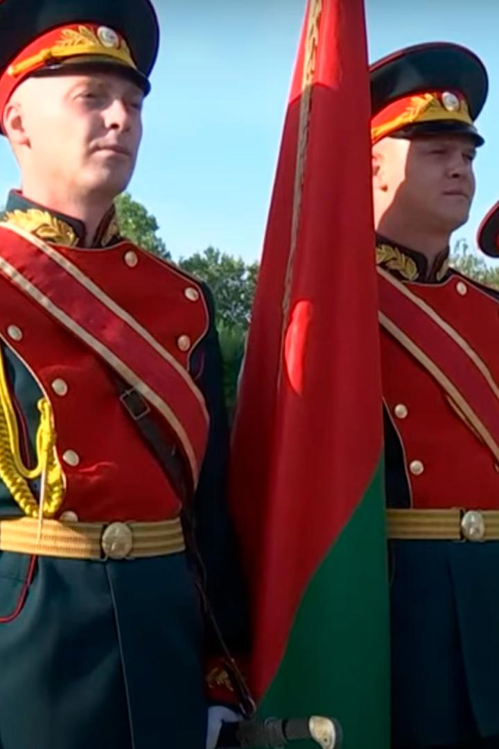 Парад, посвящённый 35-й годовщине образования ПМР (parad-posvjaschennyj-35-j-godovschine-obrazovanija-pmr) Досуг, хобби