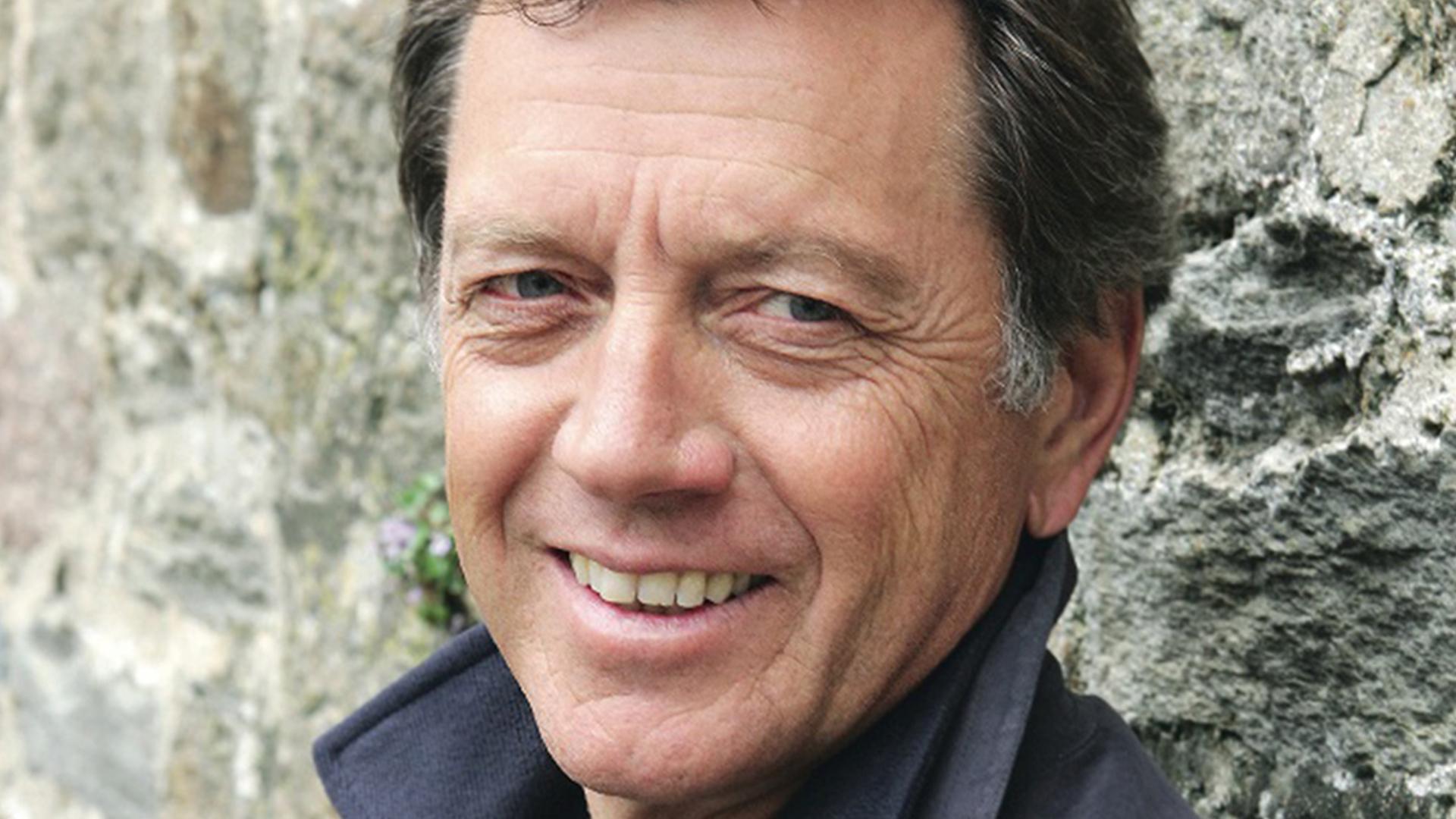 Бернар Жиродо, романтический рыцарь (bernar-zhirodo-romanticheskij-rytsar) Документальный фильм