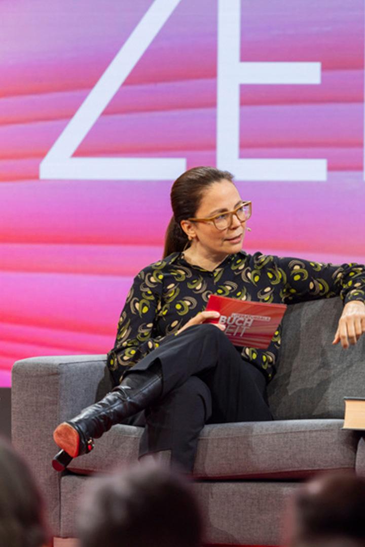 Buchzeit – Die Literaturgala Von der Frankfurter Buchmesse (buchzeit-die-literaturgala-von-der-frankfurter-buchmesse) Документальный фильм