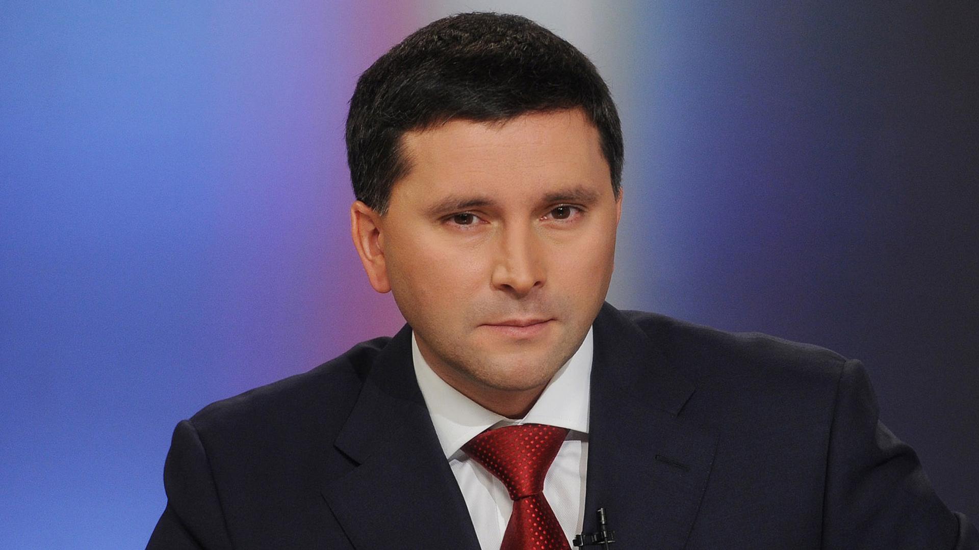 Разговор с Дмитрием Кобылкиным. Прямая линия (razgovor-s-dmitriem-kobylkinym-prjamaja-linija) Ток-шоу
