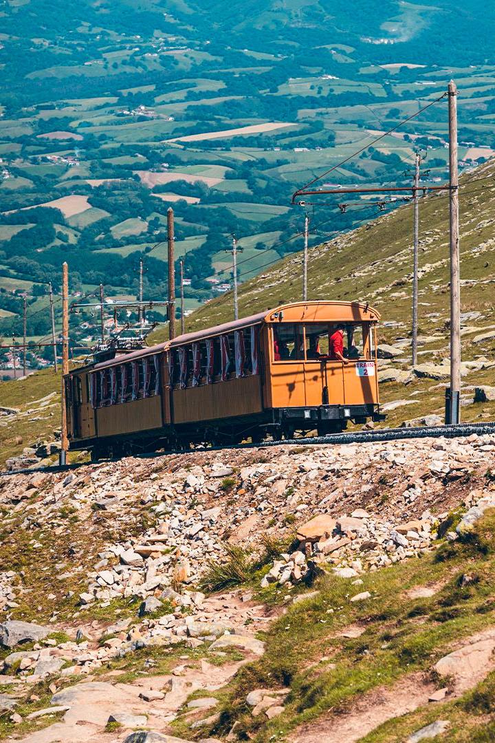 Trains mythiques, paysages de légendes : les nouveaux aventuriers du rail aux USA (trains-mythiques-paysages-de-lgendes-les-nouveaux-aventuriers-du-rail-aux-usa) Документальный фильм
