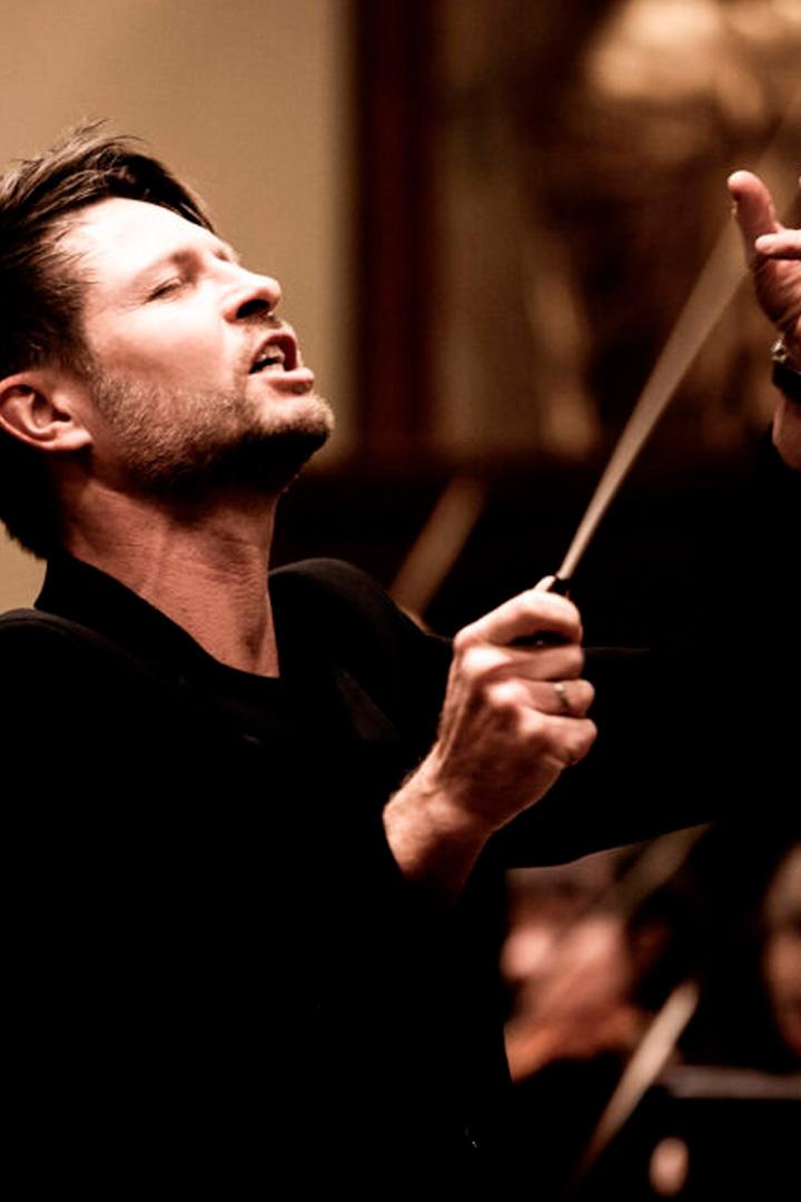 Варшавский филармонический оркестр, Кшиштоф Урбанский: Моцарт, Гурецкий (varshavskij-filarmonicheskij-orkestr-kshishtof-urbanskij-motsart-guretskij) Музыка