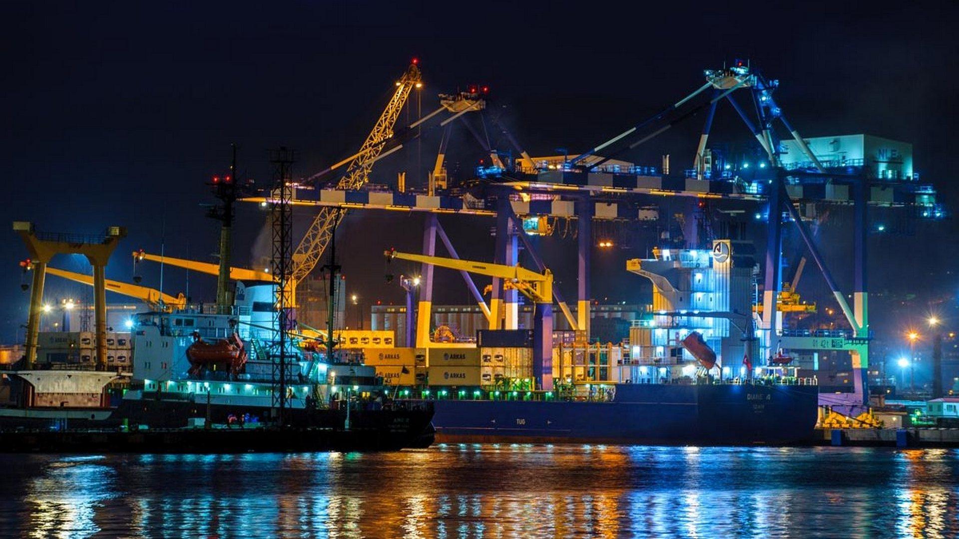 Три капитана. Династия Макаровых (tri-kapitana-dinastija-makarovyh) Документальный фильм