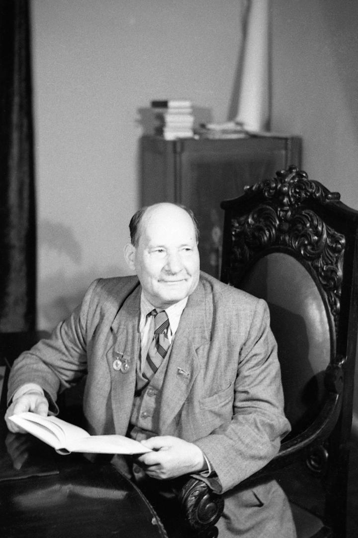 Якуб Колас. Страницы жизни (jakub-kolas-stranitsy-zhizni) Документальный фильм